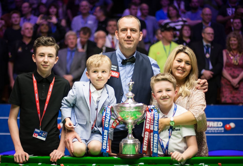 <p>Three-times World Champion Mark Williams MBE will be the guest professional at the FDBSL presentation evening in Lindford this Thursday.</p>