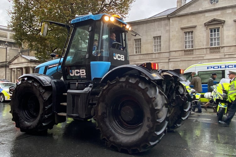 Farmers protest tractor pic 2024