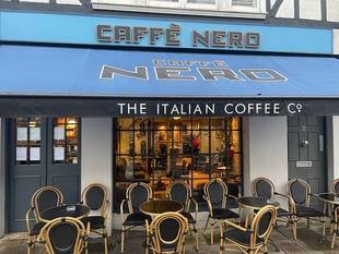 Customer returns to Farnham coffee shop to thank his Caffé Nero heroes