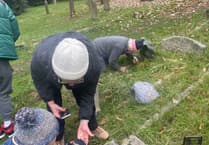 VIDEO: Slugfest in Wrecclesham as "Queen of Shells" blazes trail through churchyard