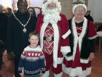 What a tease! Santa leaves it late at Badshot Lea