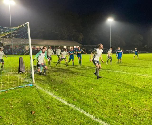 Dramatic late goal sees Petersfield win rollercoaster game