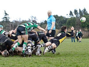 Farnham withstand Tottonians fightback to take top spot