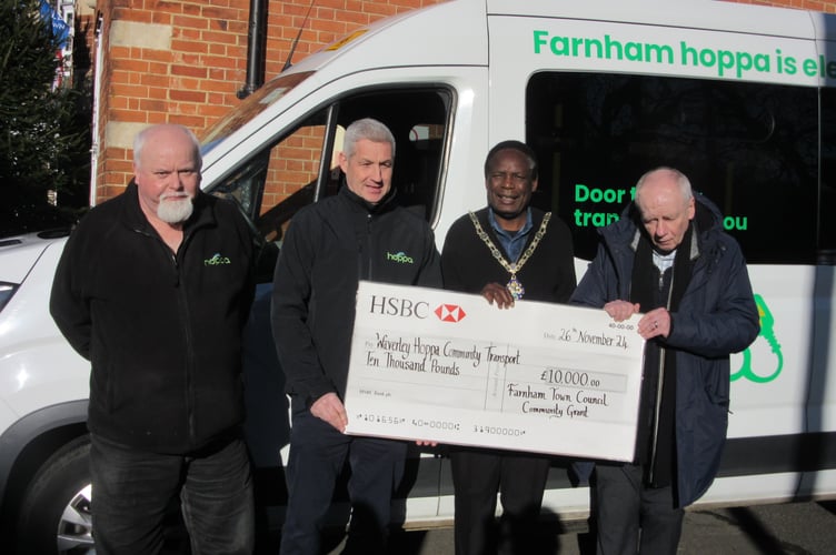 Farnham Town Council hoppa donation
