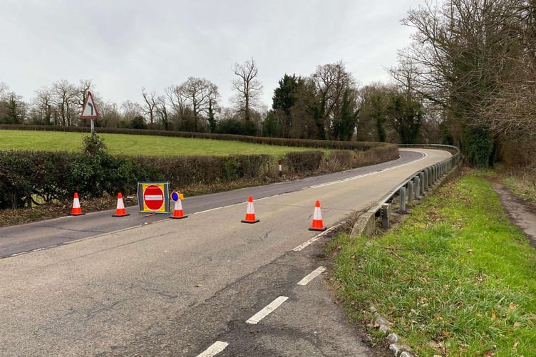 Folly Hill Farnham accident December 2024