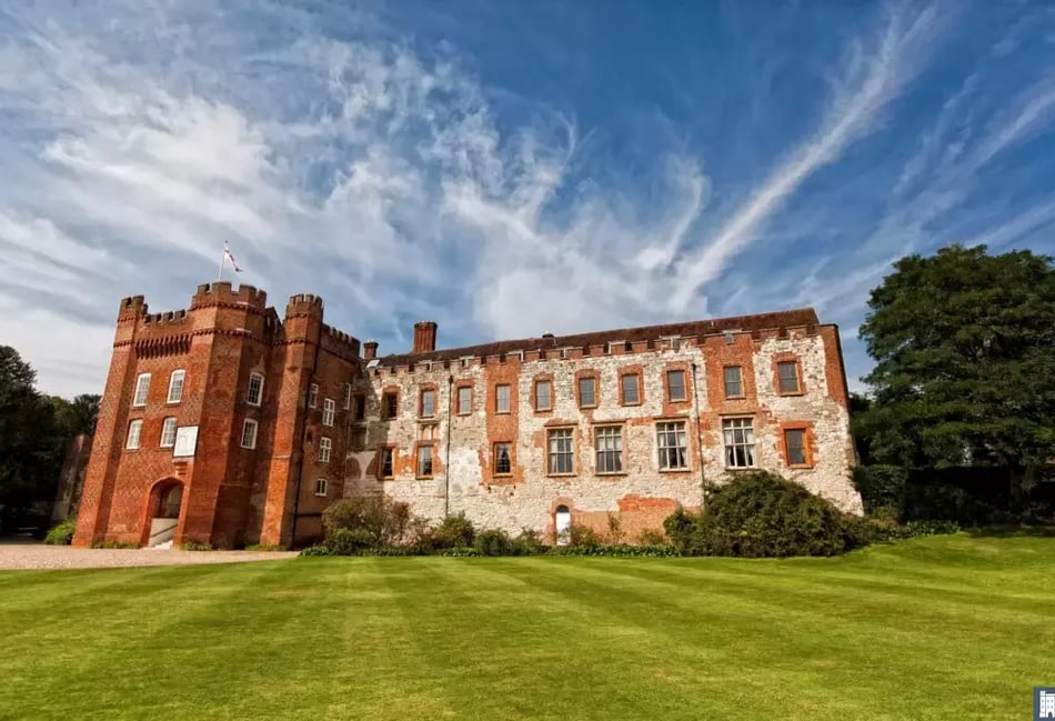 <p>Do you know what purpose Farnham Castle served during the Second World War?</p>