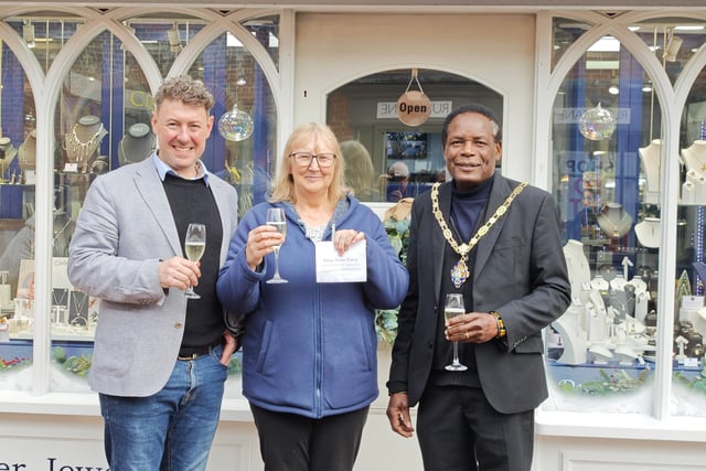 What a gem as bride-to-be wins Andre Noir £1K prize draw 