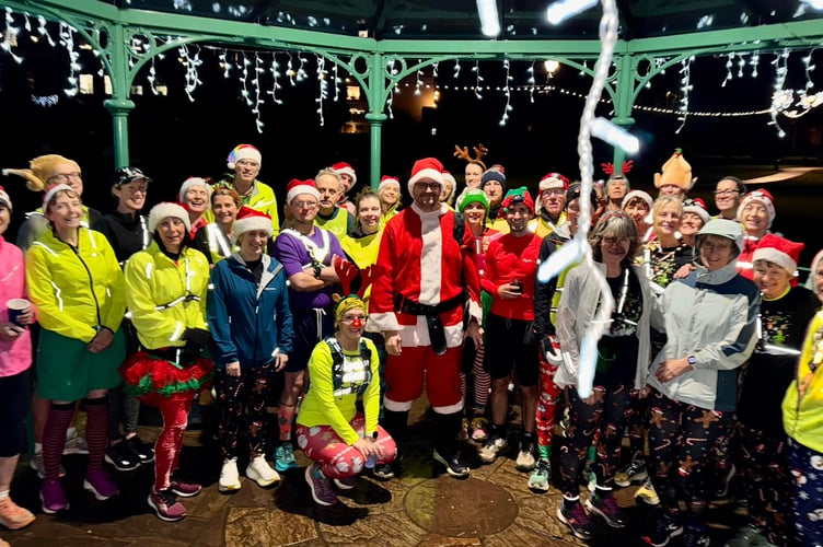 Farnham Runners assemble for the mince pie run