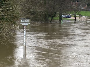 VIDEO: Flooding in Tilford, deep surface water on B3001 at Elstead