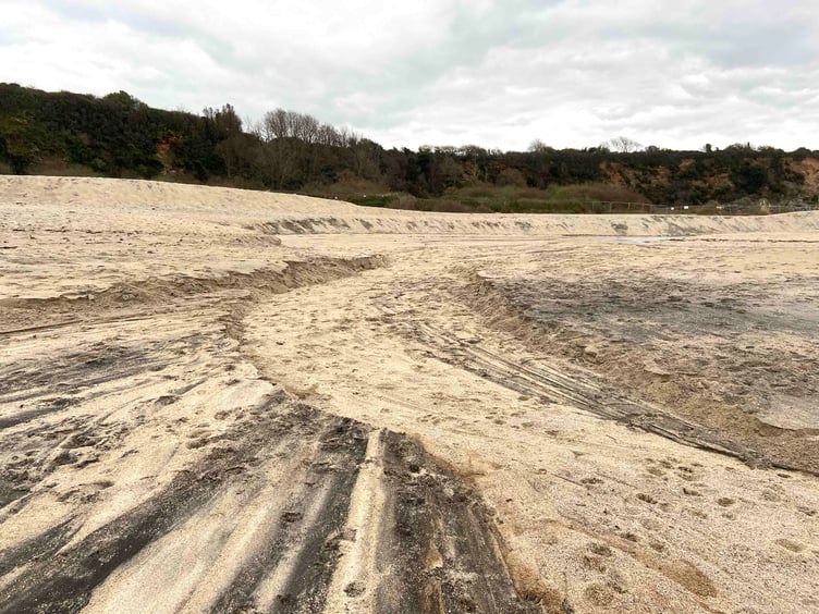The Sandy River changes its course through the sands, leaving dry channels. Picture: Andrew Townsend