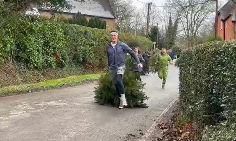 Ewshot Christmas Tree Race PIC2