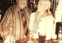 Australian daughter on cross-continental quest to find Wrecclesham landlord dad's lost artwork