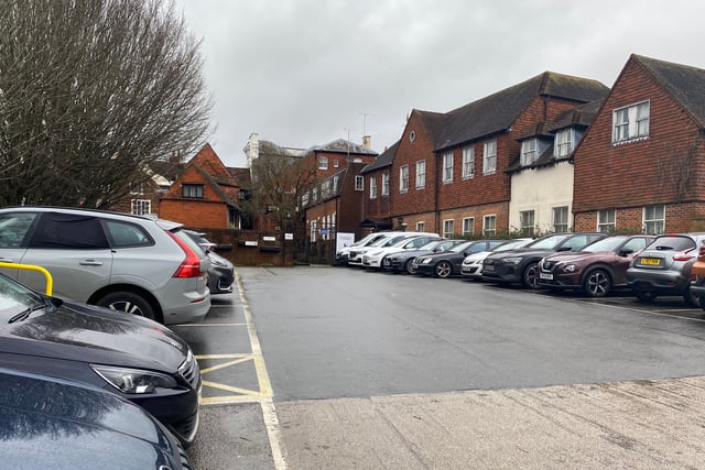 Could £1 parking be Farnham’s early Christmas present?