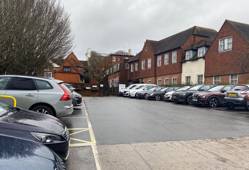 <p>Could Farnham’s car parks be free over Christmas?</p>