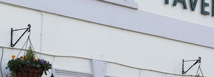 The Albion Tavern in Farnham.
Photography for Greene King at The Albion Tavern in Farnham, UK.
Pictured is Manager Jennifer Boothuys at the pub.
Wednesday 5th March 2025
Photograph by Sam Stephenson, 07880 703135, www.samstephenson.co.uk.