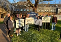 'You wouldn't treat a dog this way': Waverley residents battle huge CIL bills