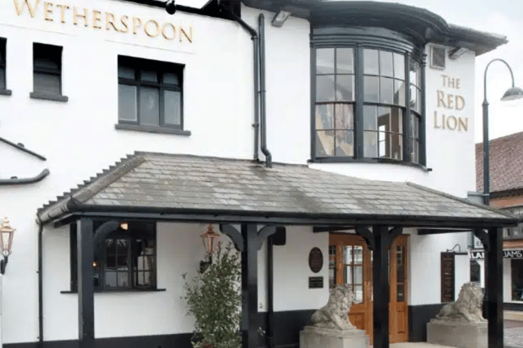 The Red Lion Wetherspoons pub in Petersfield.