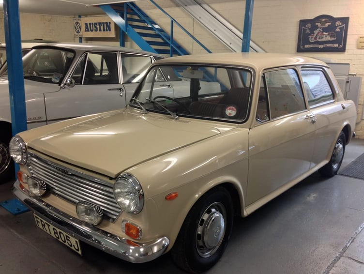 Morris 1100.