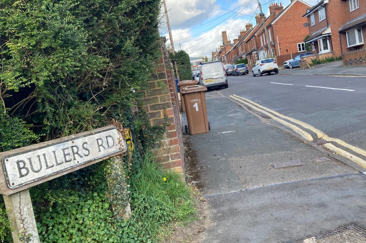 Bullers Road Heath End Farnham PIC2