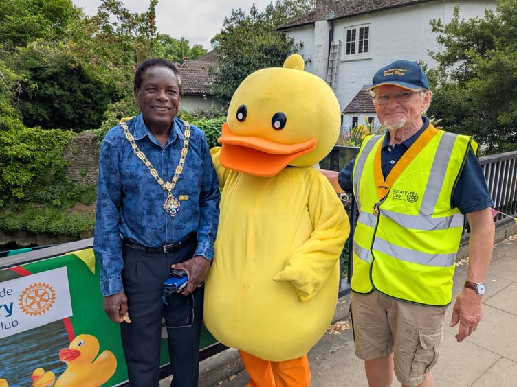 Farnham Mayor Brodie Mauluka with King Duck and Roy Davenport
