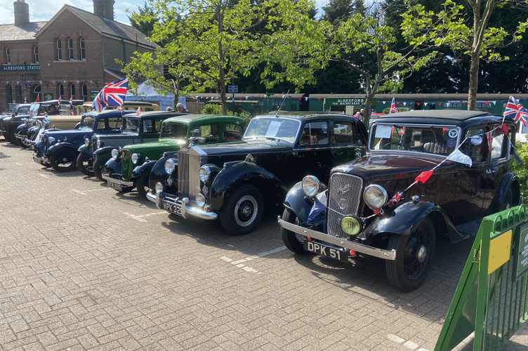 Cars from the 1940s, Alresford station, May 8th 2025.