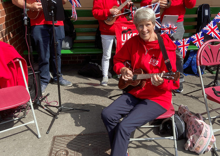 The Ukes of Wallington, Alresford station, May 8th 2025.