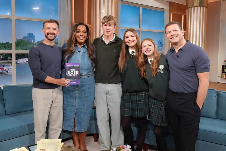 Farnham self-help expert TJ Power and pupils from Weydon School with This Morning hosts Dermot O'Leary and Alison Hammond.
