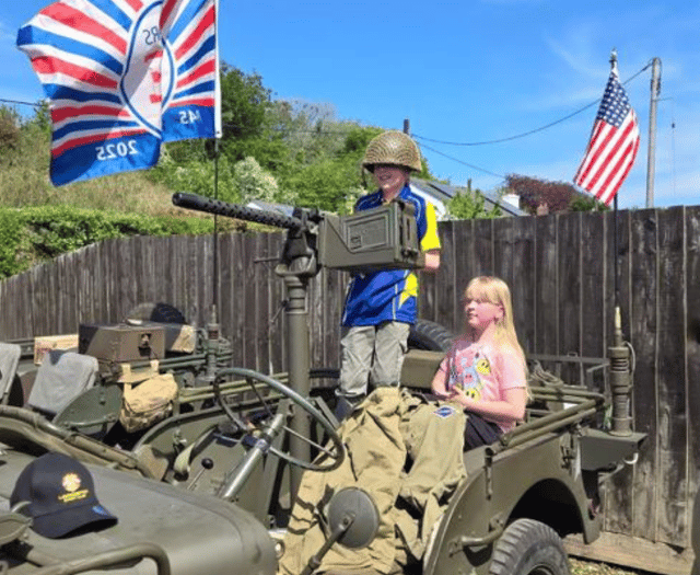 Local pub transported back to 1940's for VE Day 80