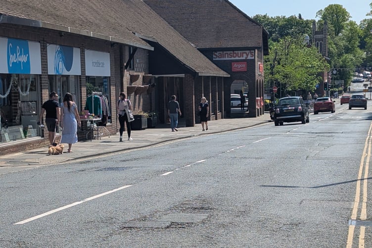 Potholes on South Street, Farnham.