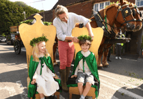 Sun shines on thousands at 21st Alresford Watercress Festival