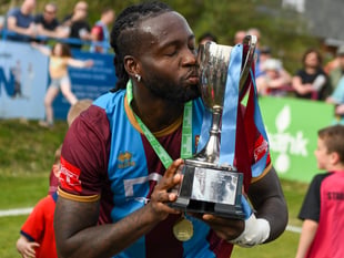 Farnham Town confirm striker Great Evans will leave club this summer