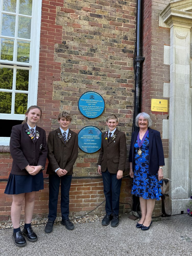 Deputy Mayor of Haslemere Jacquie Keen MBE with Amesbury’s Head Boy, Head Girl and Deputy Head Boy at the unveiling of a blue plaque in honour of Squadron Leader Melvin ‘Dinghy’ Young