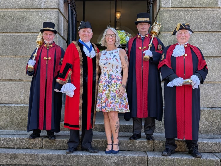 Cllr Mike Barbery, the deputy mayor of Bodmin is pictured with his daughter and consort for the year ahead alongside the mayoral party. (Picture: Aaron Greenaway/Tindle) 