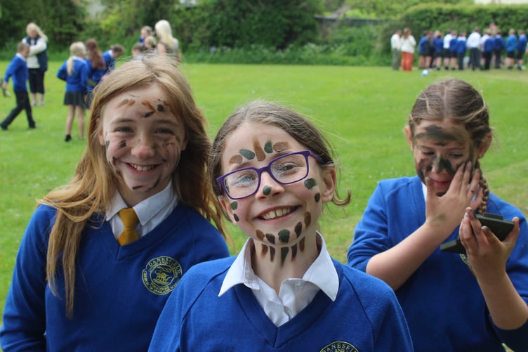 Camouflage techniques were demonstrated to pupils of Danefield Middle School, Williton, for the VE Day 80th anniversary.