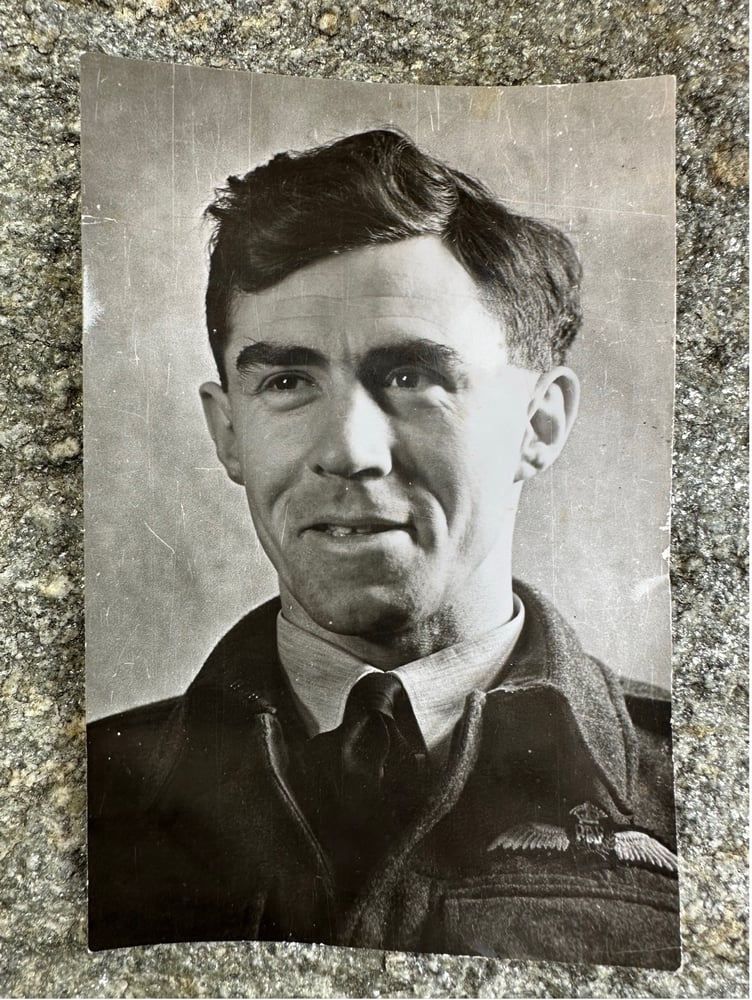 Pilot Frank Griffiths