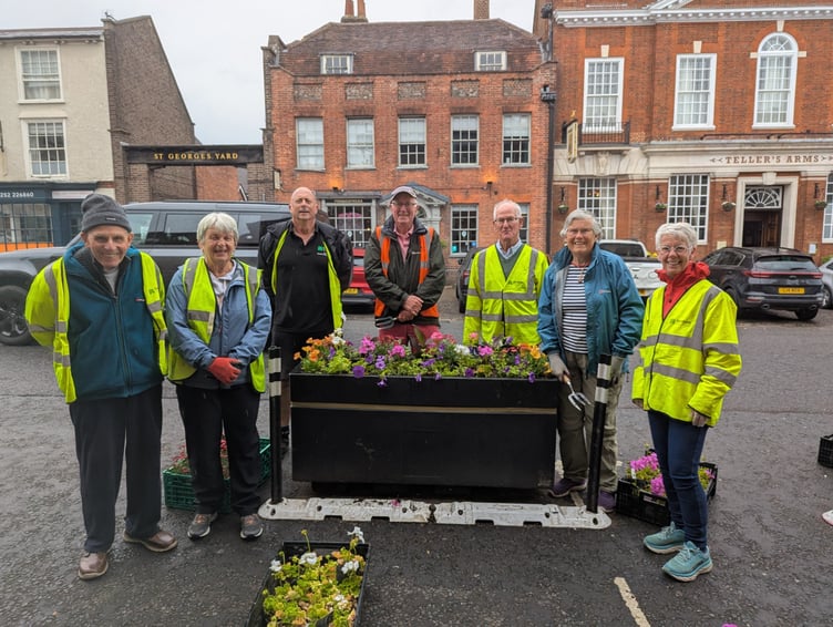 Farnham In Bloom volunteers Castle Street