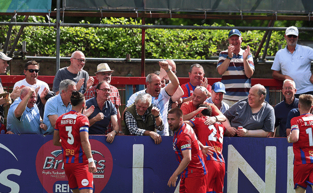 Aldershot Town celebrate goal at EBB Stadium, 2025.