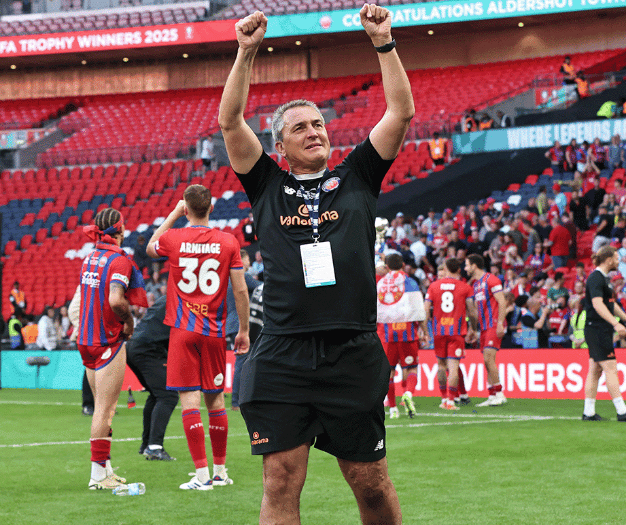 Richard Dryden leaves Aldershot and James Henry becomes player-coach