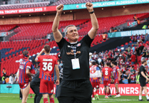 Richard Dryden leaves Aldershot and James Henry becomes player-coach