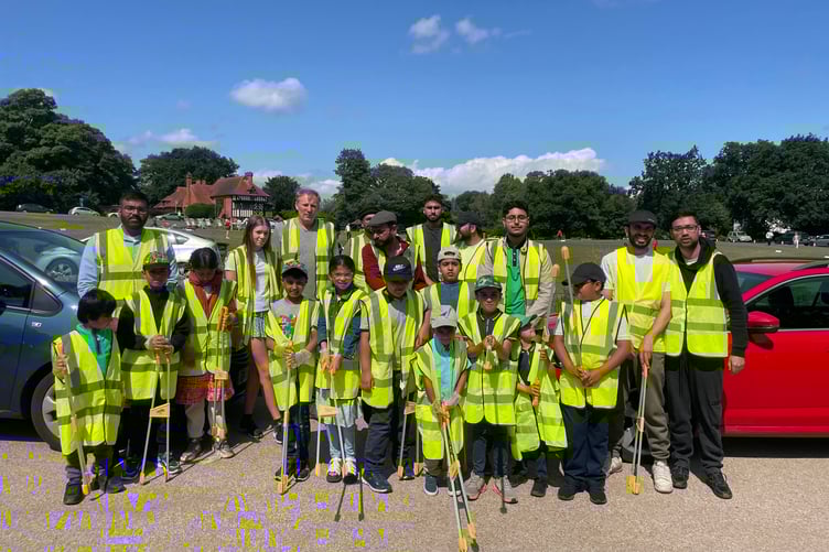 Tilford Muslim Youth Group Revitalizes Community Clean-Up with Record Turnout