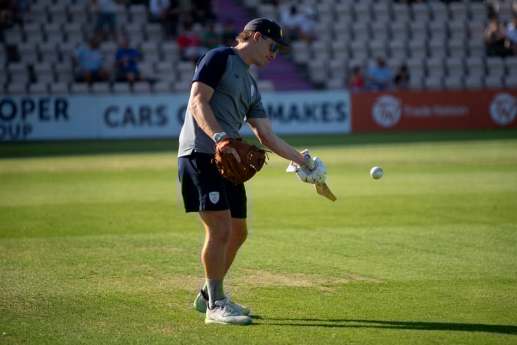 Jimmy Adams, Hampshire County Cricket Club, Rose Bowl.