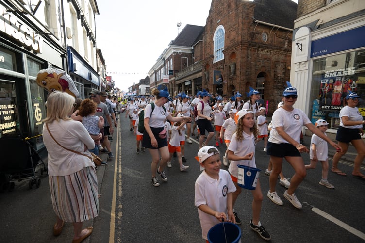 The scorching heat couldn’t dampen the party mood at Farnham Carnival 2025.