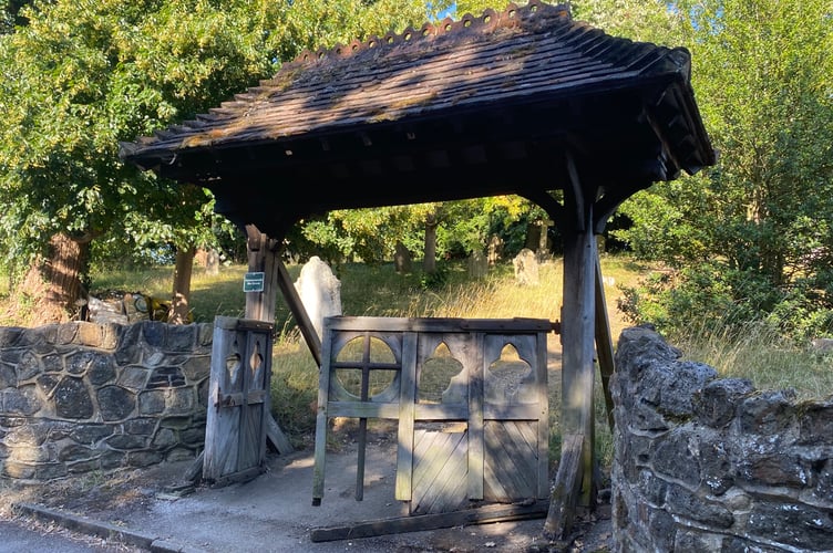 Wrecclesham lychgate PIC1