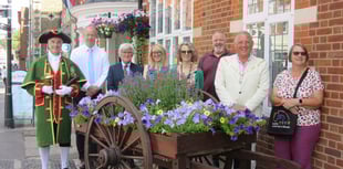 Farnham hopes to plant seeds of victory for floral contest