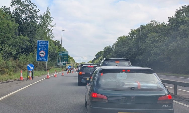 Lane closure A31 Farnham Hickley's Corner