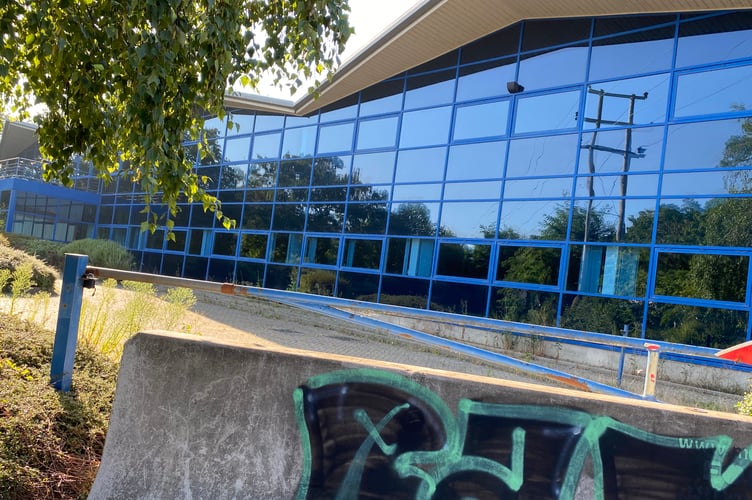 Unit 6 Farnham Trading Estate Pickleball