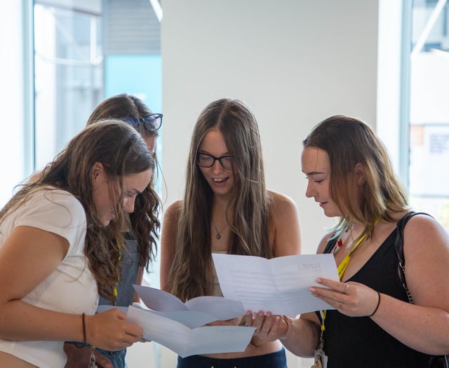 Average pass rate of 98.1 per cent at Farnborough College