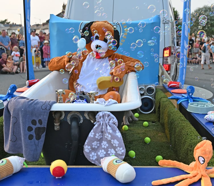 Bubbles are in the air for Bude Dog Wash Express