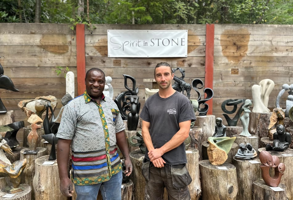 <p>Experience this extraordinary collection of traditional and contemporary Shona stone sculptures, curated by resident artist Biggie Chikodzi and Oscar Powell, son of the owner and Sculpture Park curator</p>