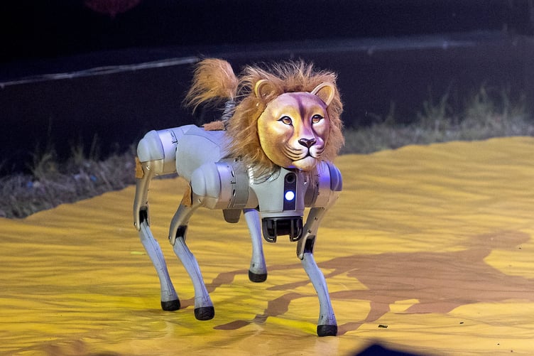 Take a look at the world's first robotic circus lion (Picture: Mark Passmore / SWNS)